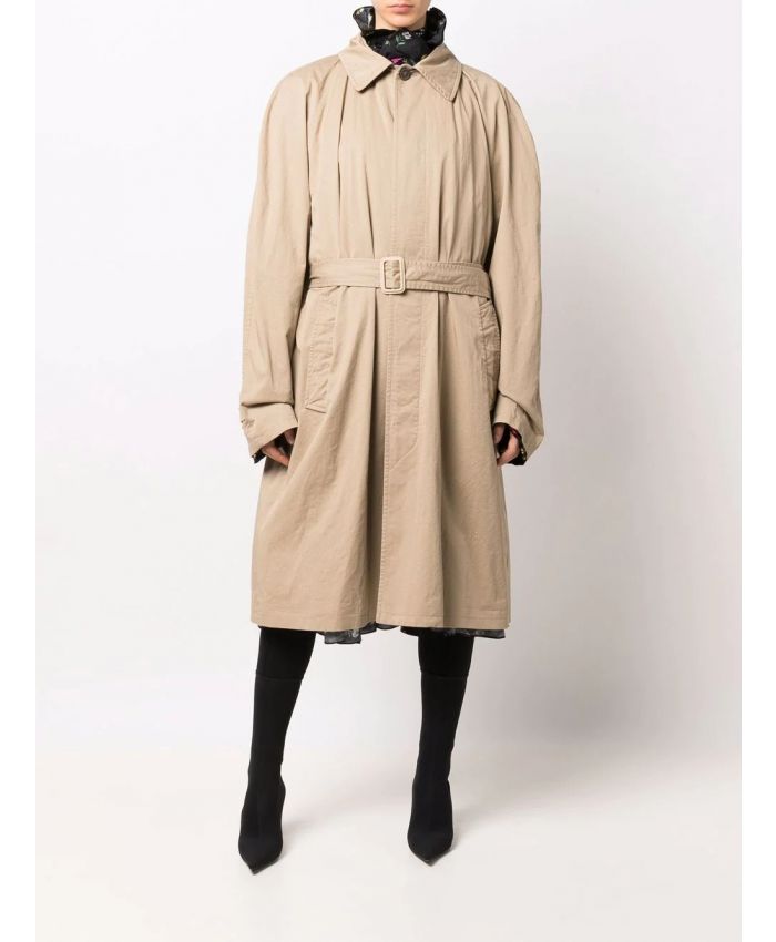 Shop BALENCIAGA 2023 SS Men's reversible trench coat in beige