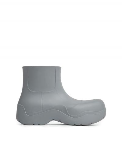 Biodegradable rubber ankle boots